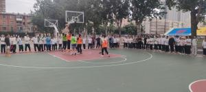“篮”不住的热爱 挡不住的精彩——新乡十中七年级篮球联赛圆满结束